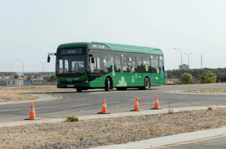 Azərbaycanda qadın avtobus sürücüləri olacaq (FOTO)